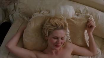 Kirsten Dunst naked and having sex - Marie Antoinette (2006)